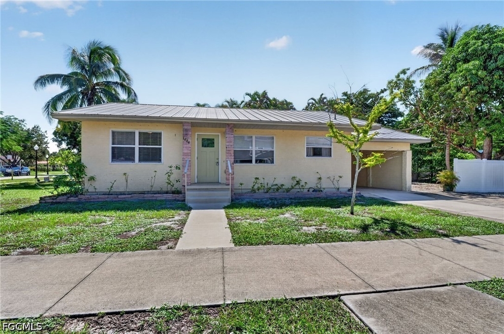 1484 Linhart Avenue - Photo 0