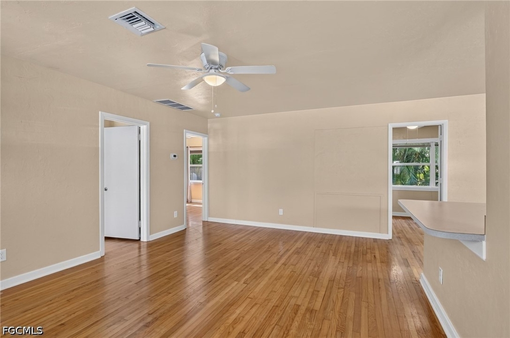 1484 Linhart Avenue - Photo 4