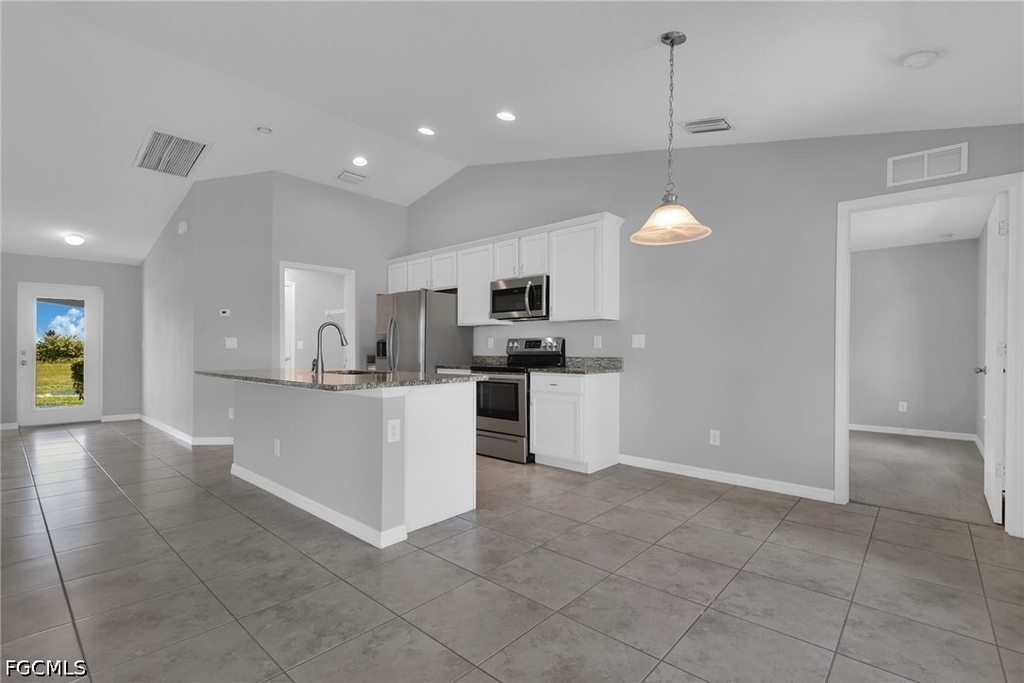 1736 Ne 1st Avenue - Photo 3