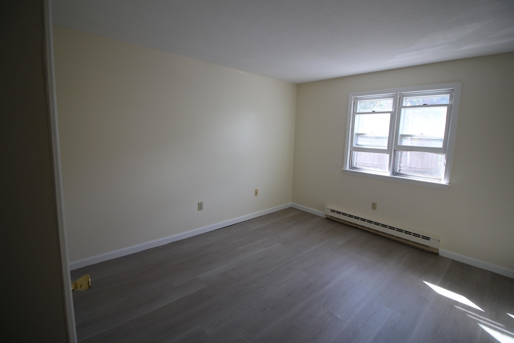 73 East Broadway - Photo 8