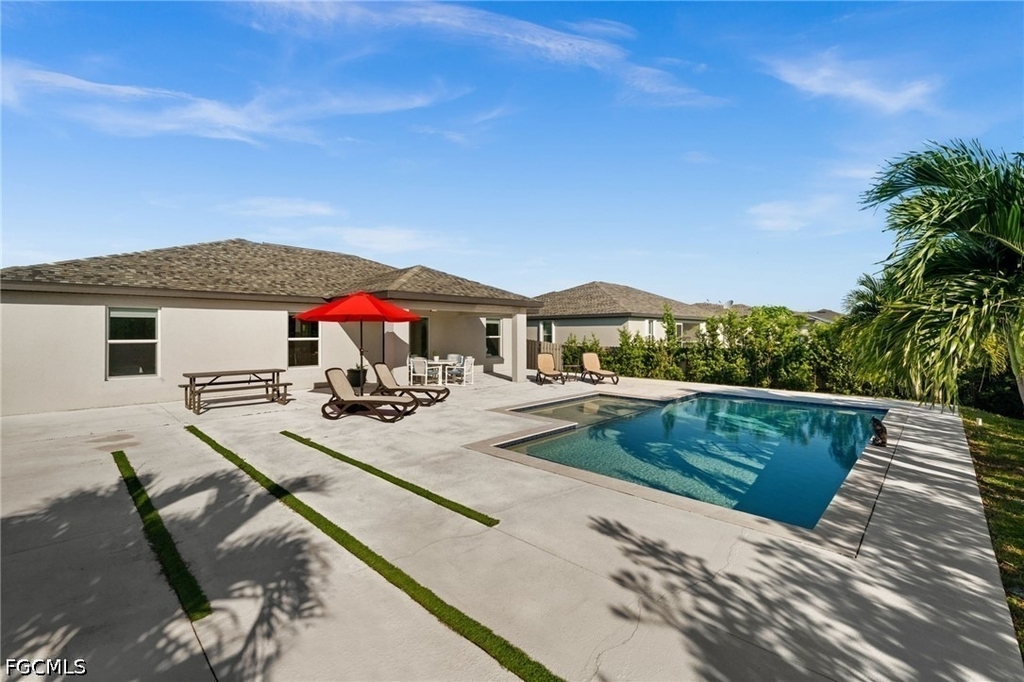 415 Sw 31st Place - Photo 3