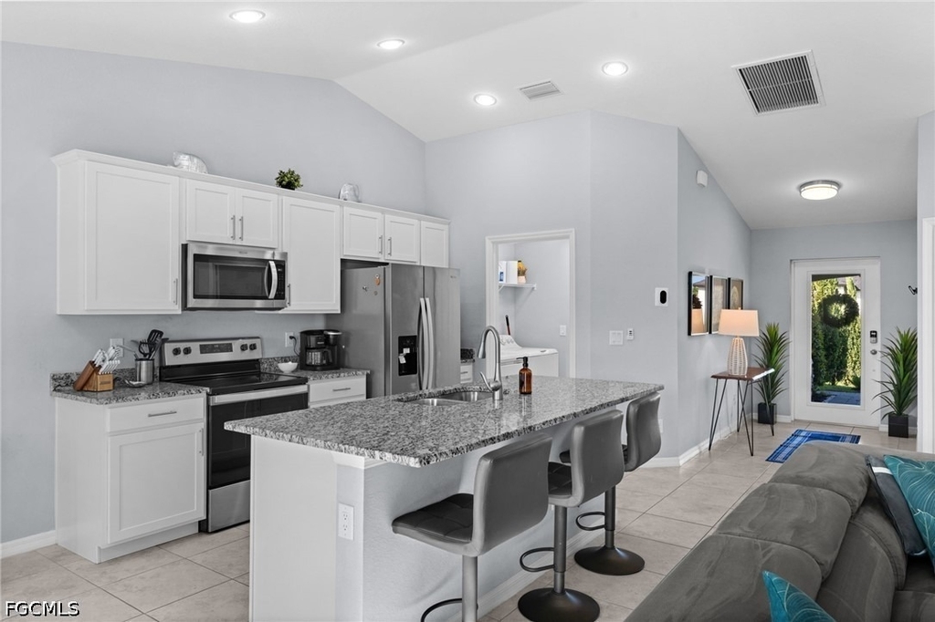 415 Sw 31st Place - Photo 16