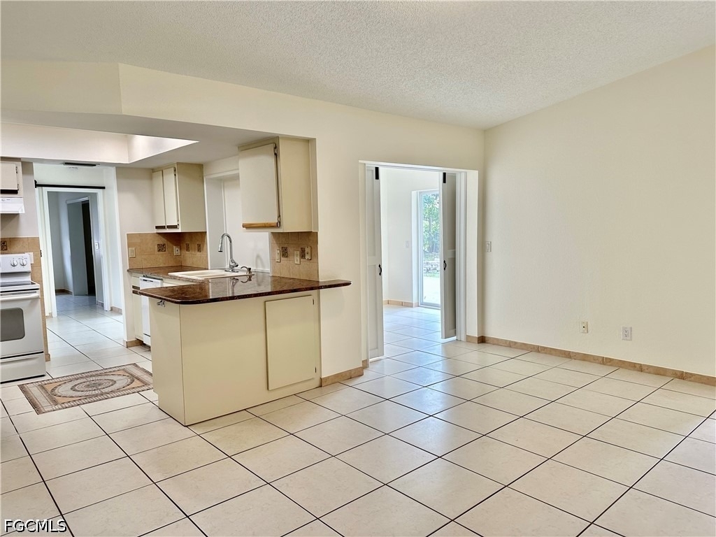 1902 Se 14th Street - Photo 4