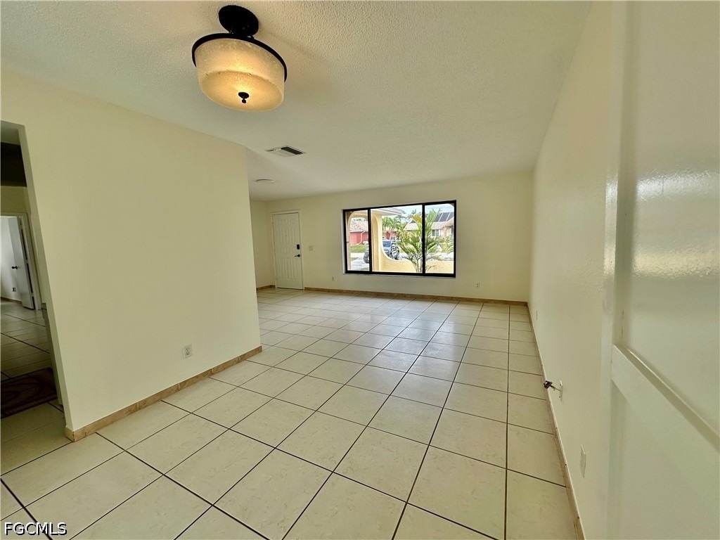 1902 Se 14th Street - Photo 2