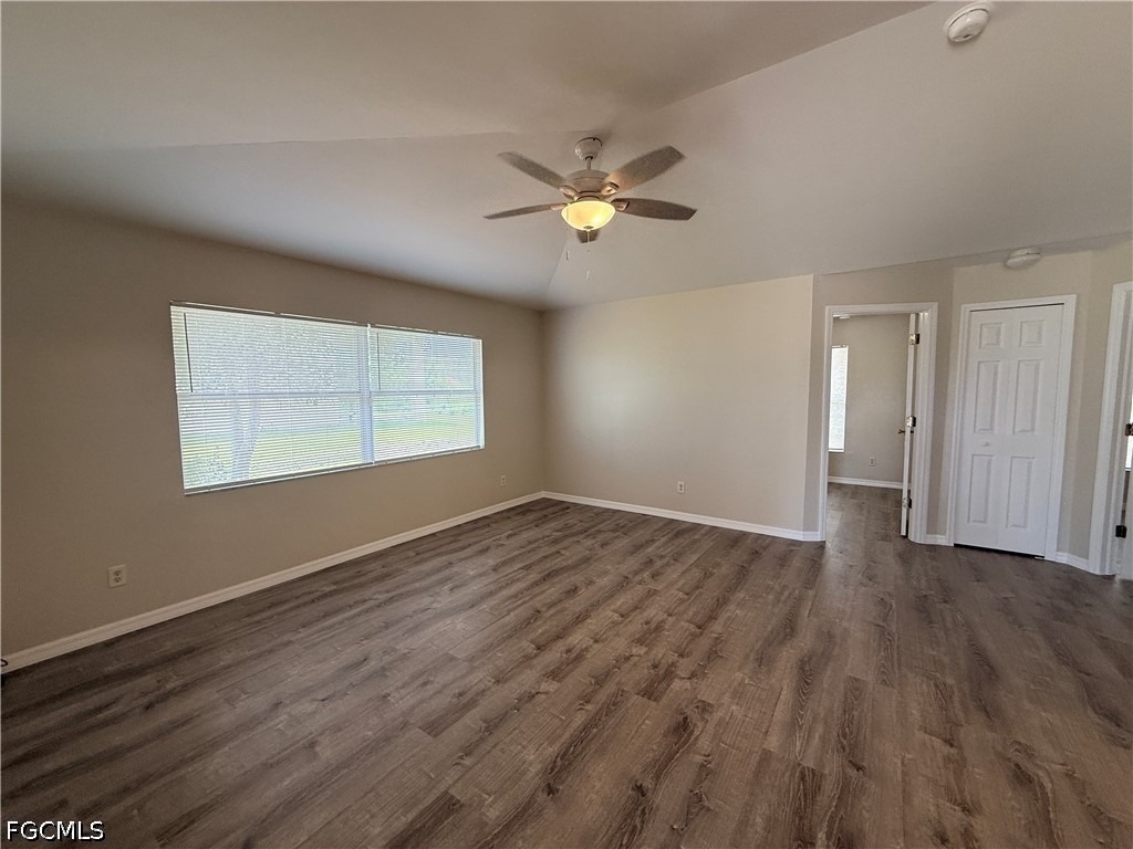 2508 Martin Avenue - Photo 2