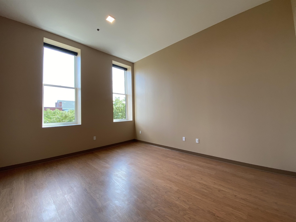 83 Hanover - Photo 26