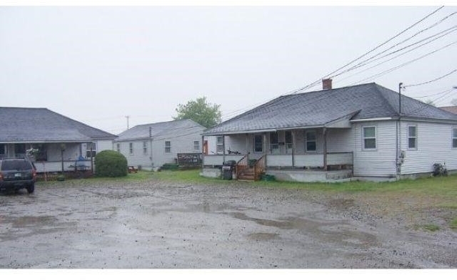 8 Jones - Photo 1