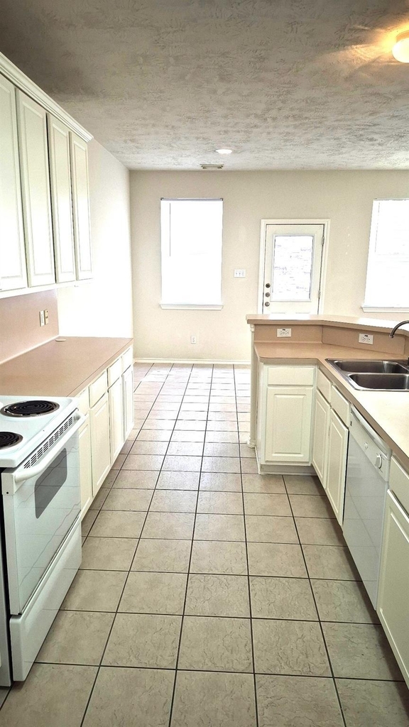 16215 Sandy Path - Photo 1