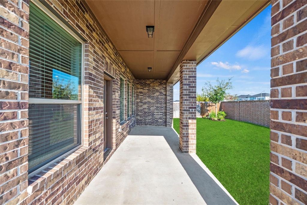 19914 Valentina Pointe Drive - Photo 8