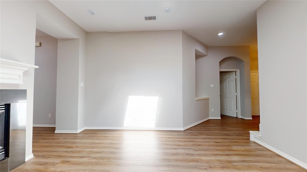 1214 Sand Pines - Photo 7
