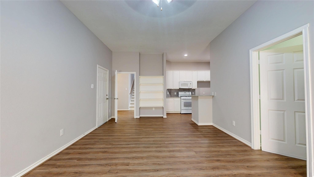 1214 Sand Pines - Photo 32