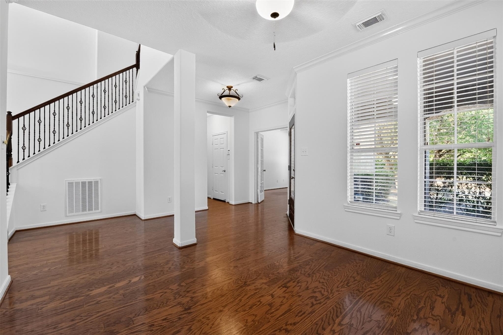 3 W Archwyck Circle - Photo 5