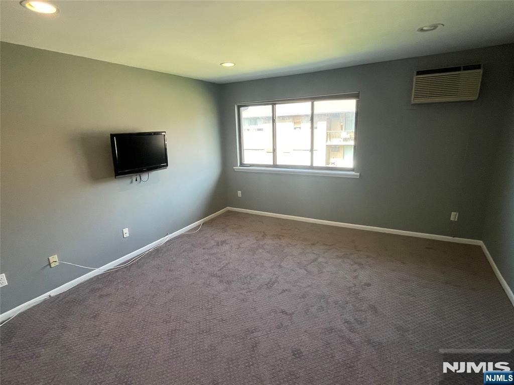 460 Liberty - Photo 10