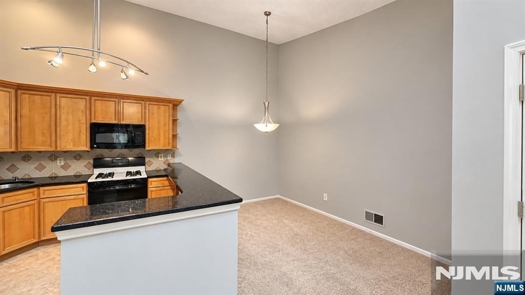 898 Tuliptree - Photo 4