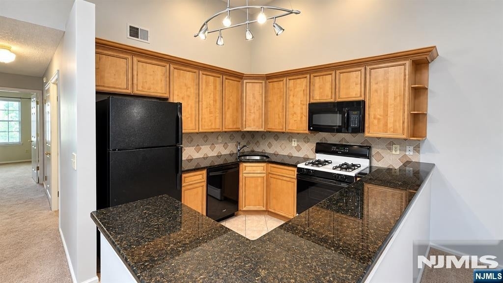 898 Tuliptree - Photo 3