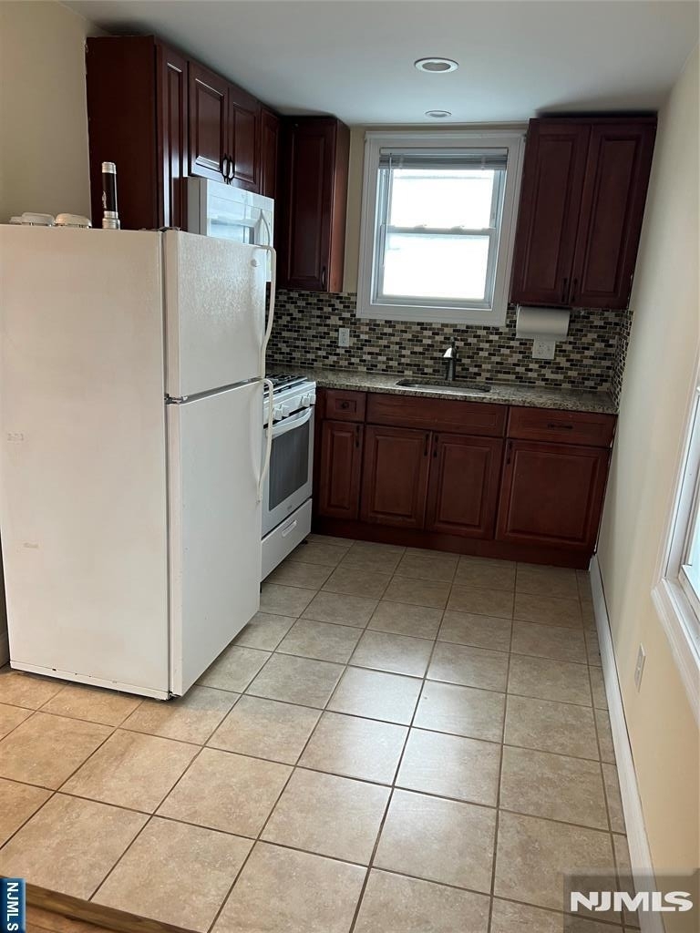 225-233 Argyle - Photo 4