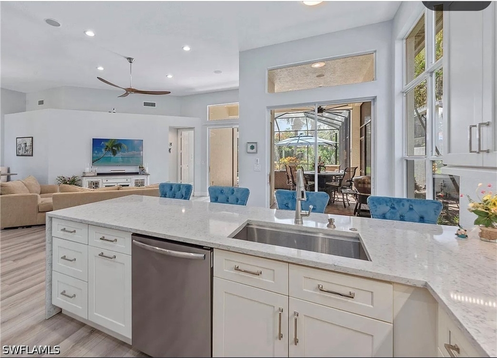 8556 Pepper Tree Way - Photo 11