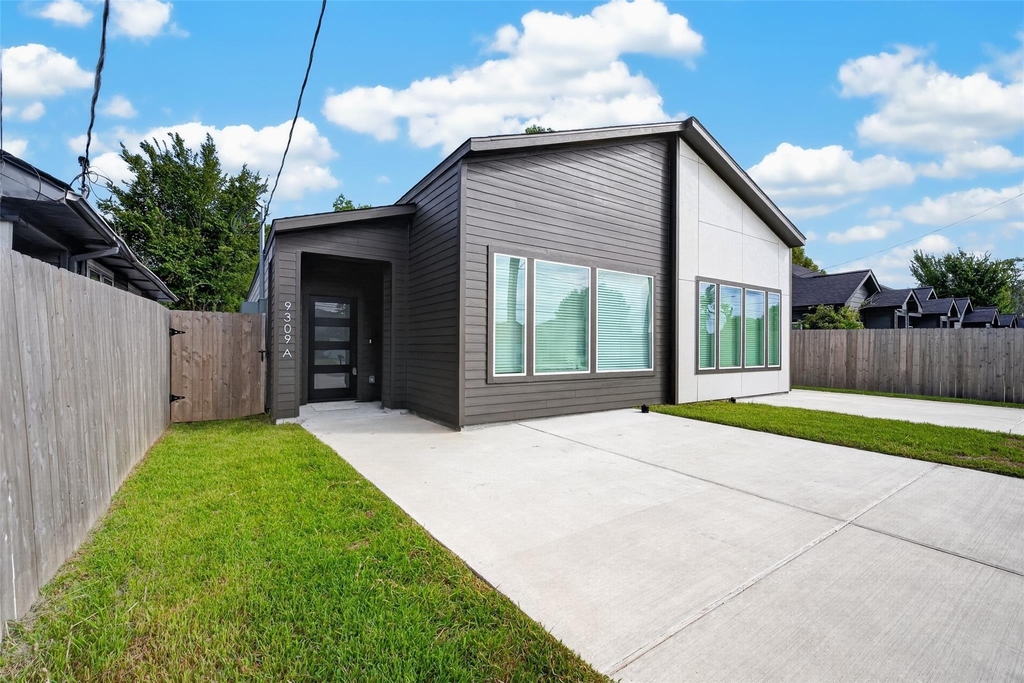 9309 Caddo Road - Photo 2