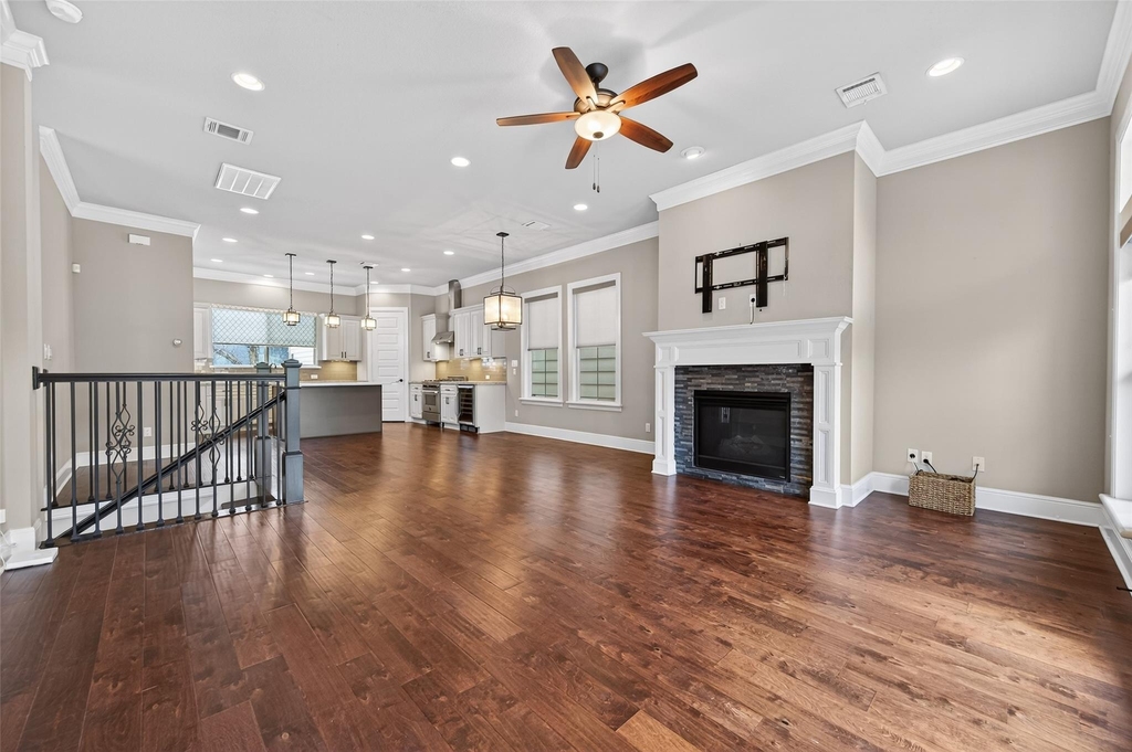 1429 W 21st Street - Photo 6