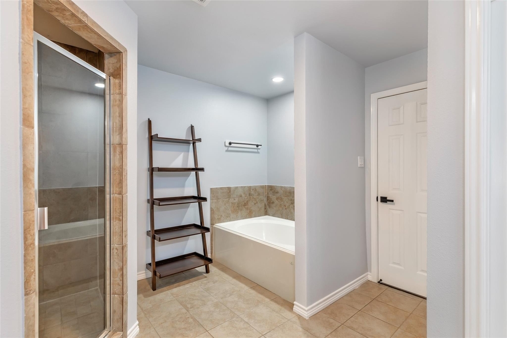 639 Trail Springs Court - Photo 24