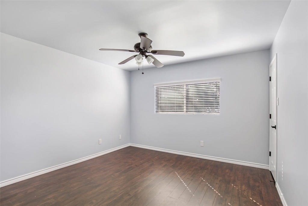 639 Trail Springs Court - Photo 31