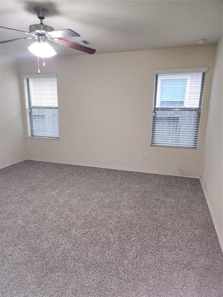 818 Lightningbug Lane - Photo 10