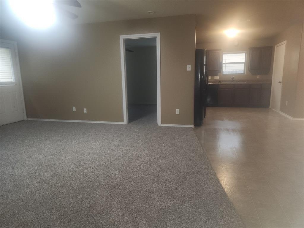 818 Lightningbug Lane - Photo 4