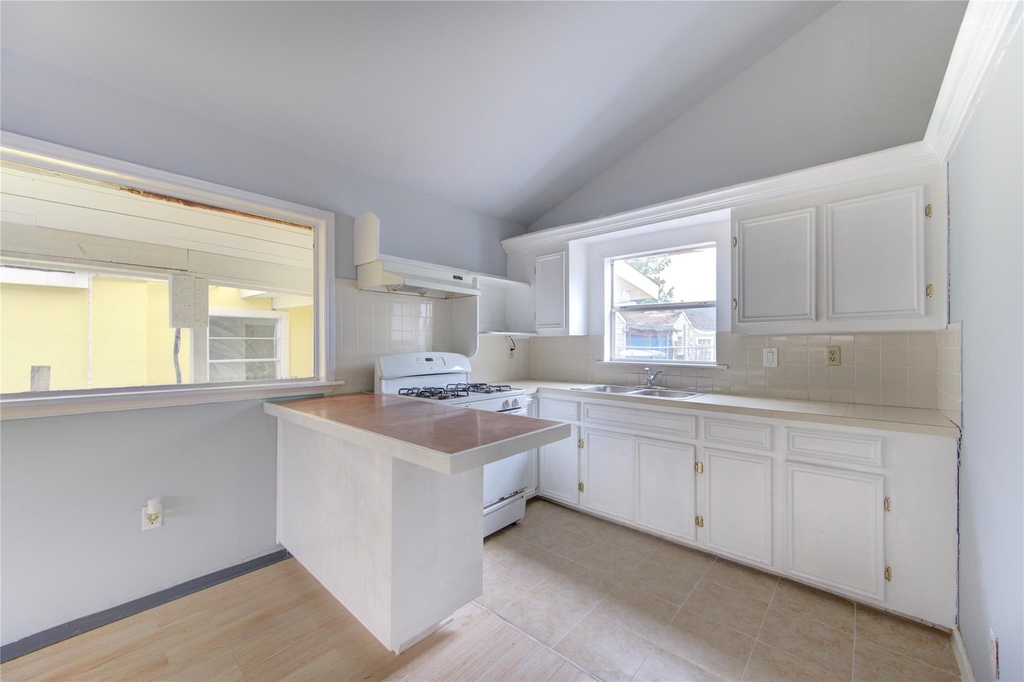10717 Pillot Street - Photo 7
