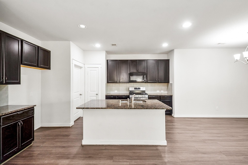 12338 Sabine Point Drive - Photo 5