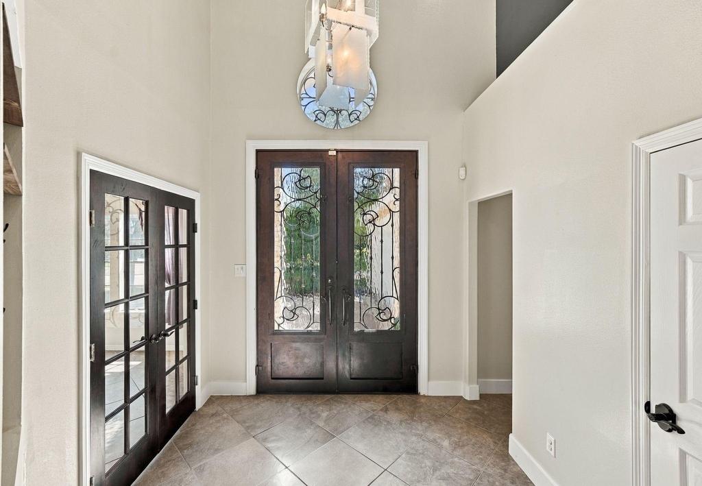 201 Lago Vista Street - Photo 2