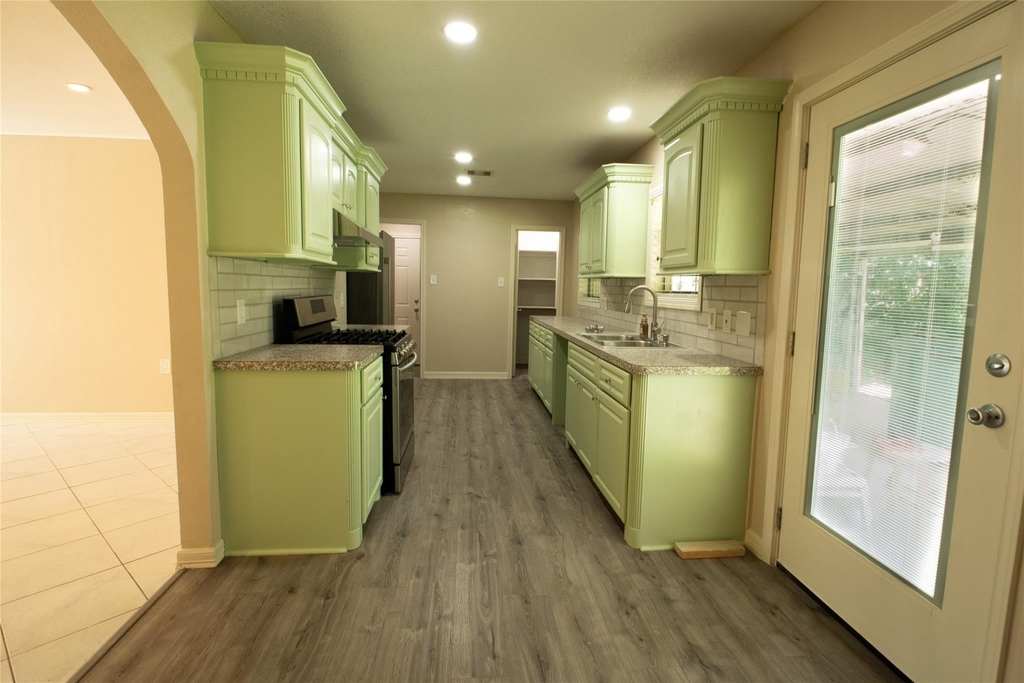 8535 Dillon Street - Photo 10