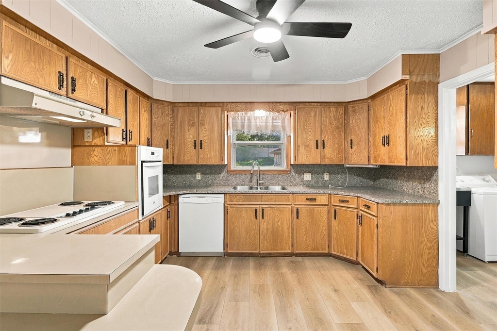 1335 Kathy Avenue - Photo 18