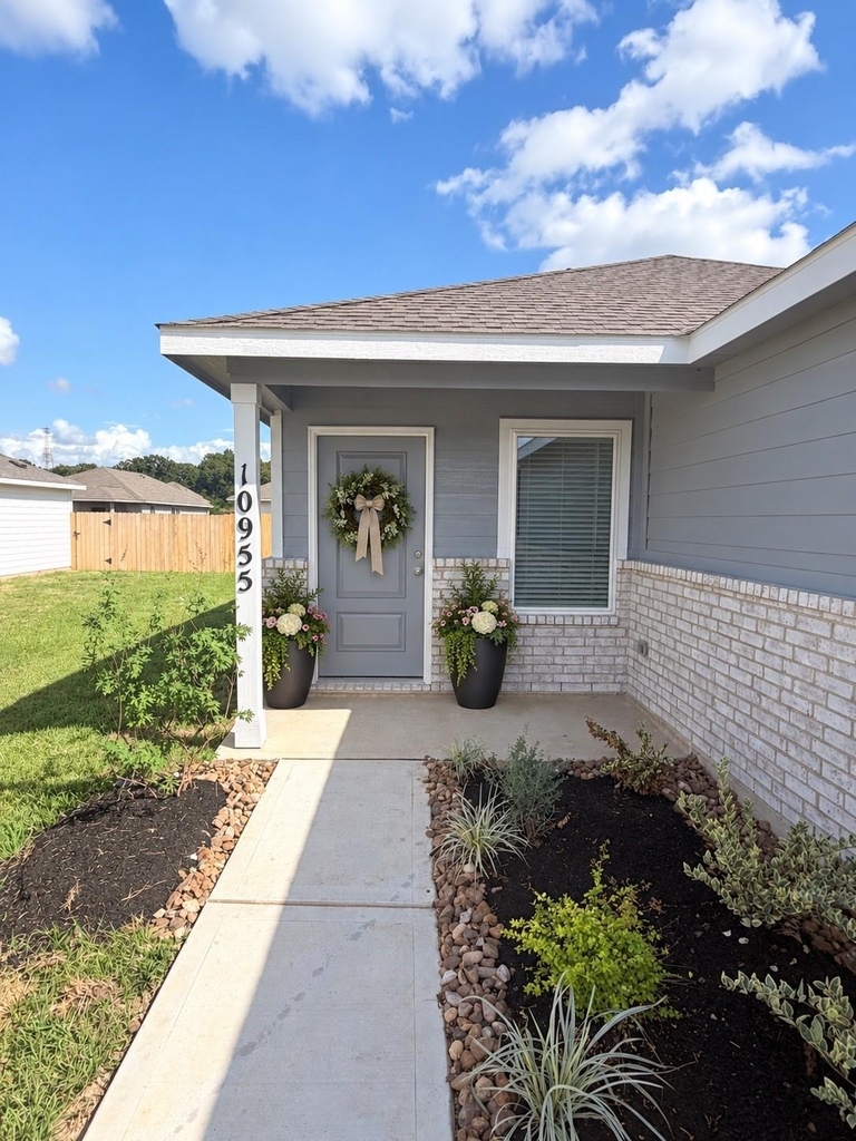 10955 Independence Road - Photo 0