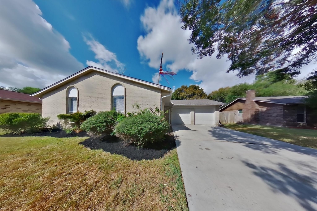 15910 Willmore Lane - Photo 0