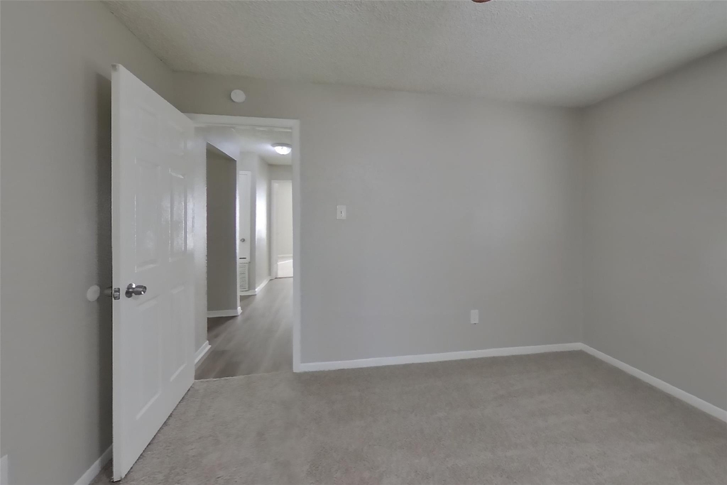 15910 Willmore Lane - Photo 8