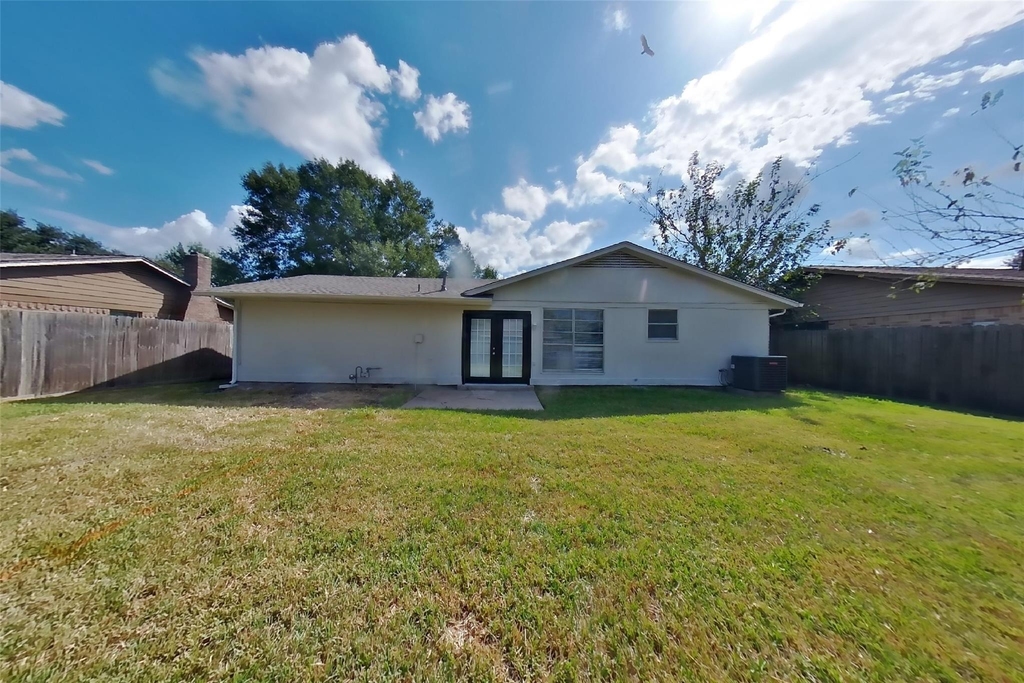 15910 Willmore Lane - Photo 17