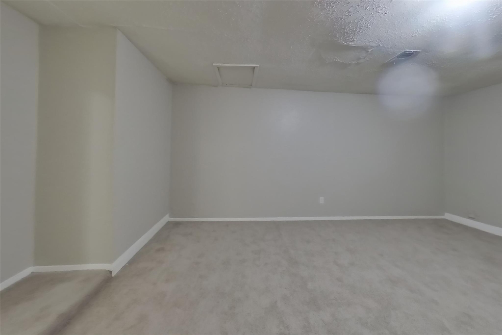 15910 Willmore Lane - Photo 16