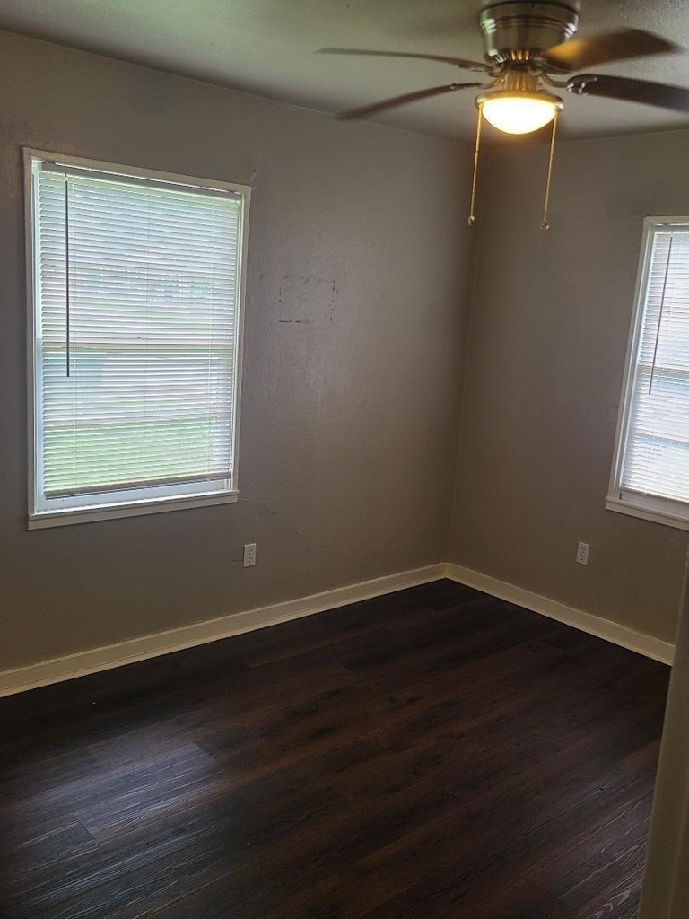 5018 Willow Glen Drive - Photo 13