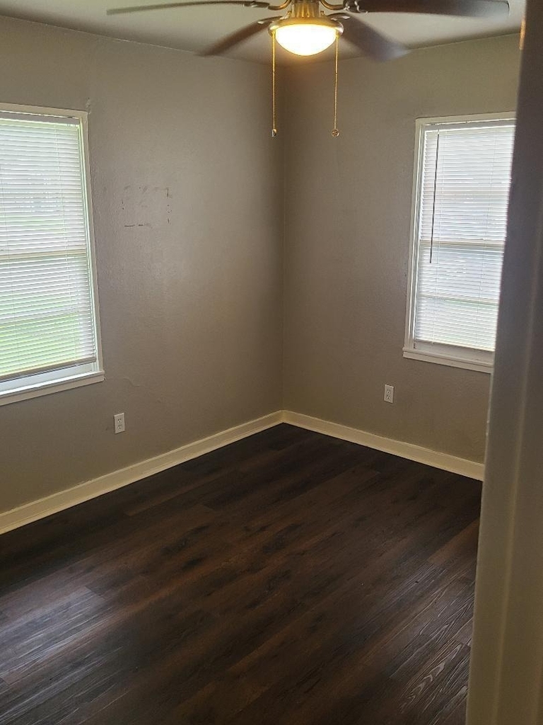 5018 Willow Glen Drive - Photo 12