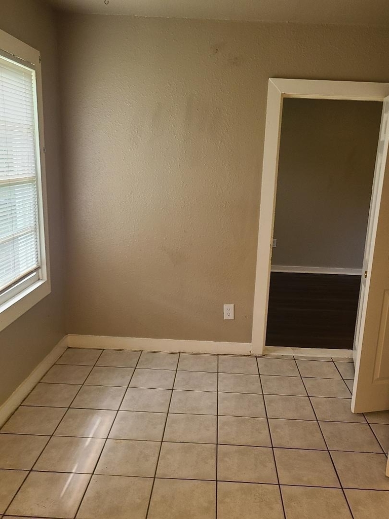 5018 Willow Glen Drive - Photo 6