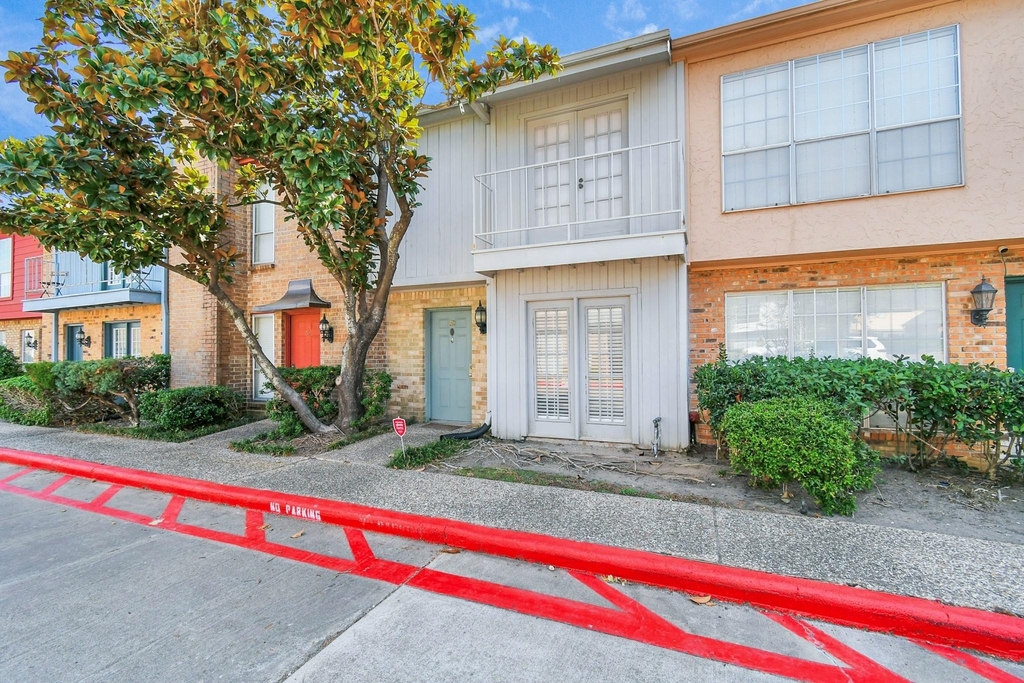 6111 Beverly Hill Street - Photo 0