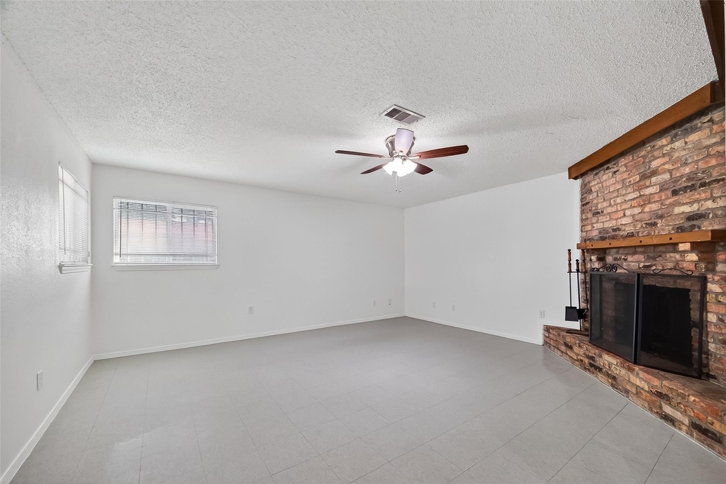 15022 Chipman Lane - Photo 4