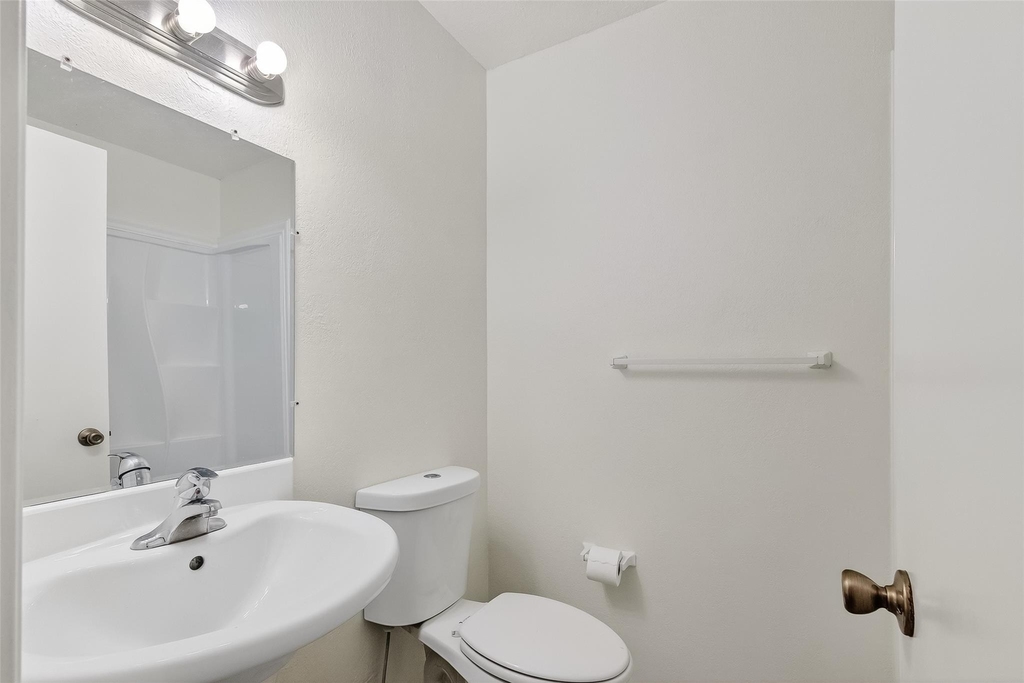 15022 Chipman Lane - Photo 21