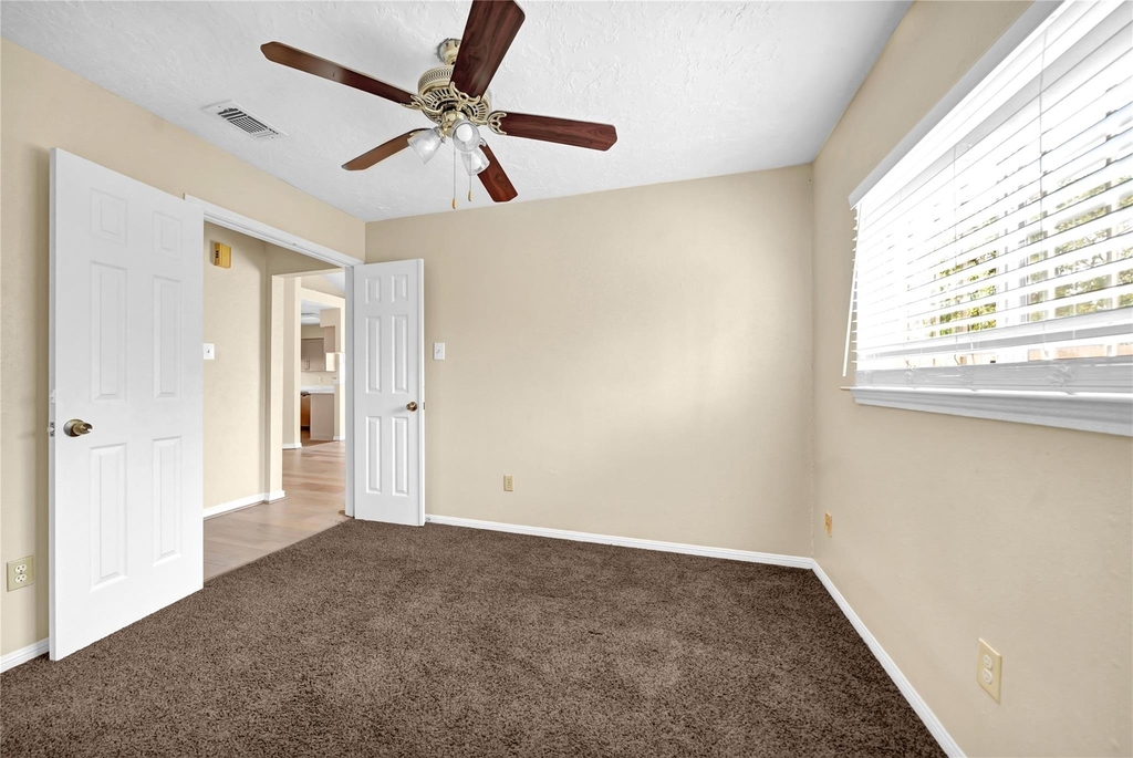 11734 Fairpoint Drive - Photo 17