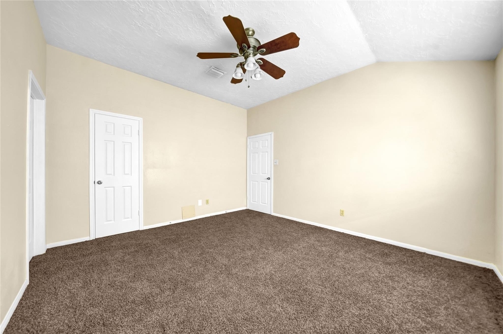 11734 Fairpoint Drive - Photo 10