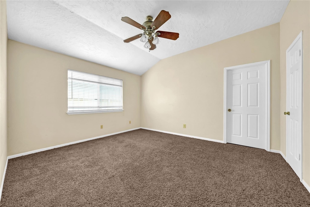 11734 Fairpoint Drive - Photo 11