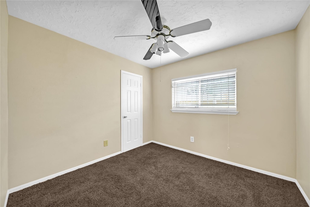 11734 Fairpoint Drive - Photo 16