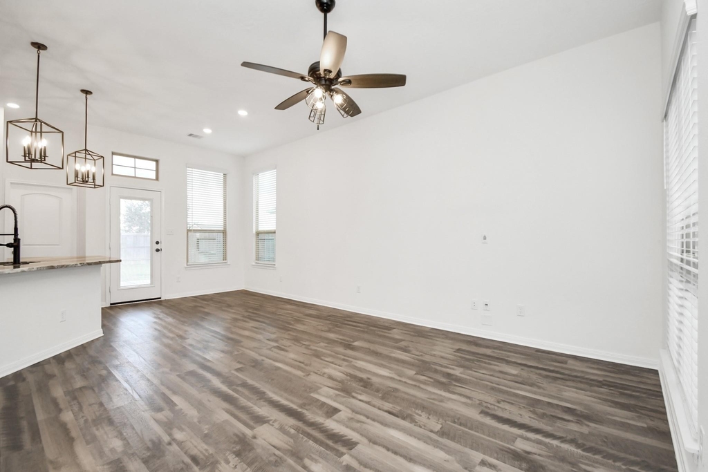 282 Brocks Lane - Photo 4