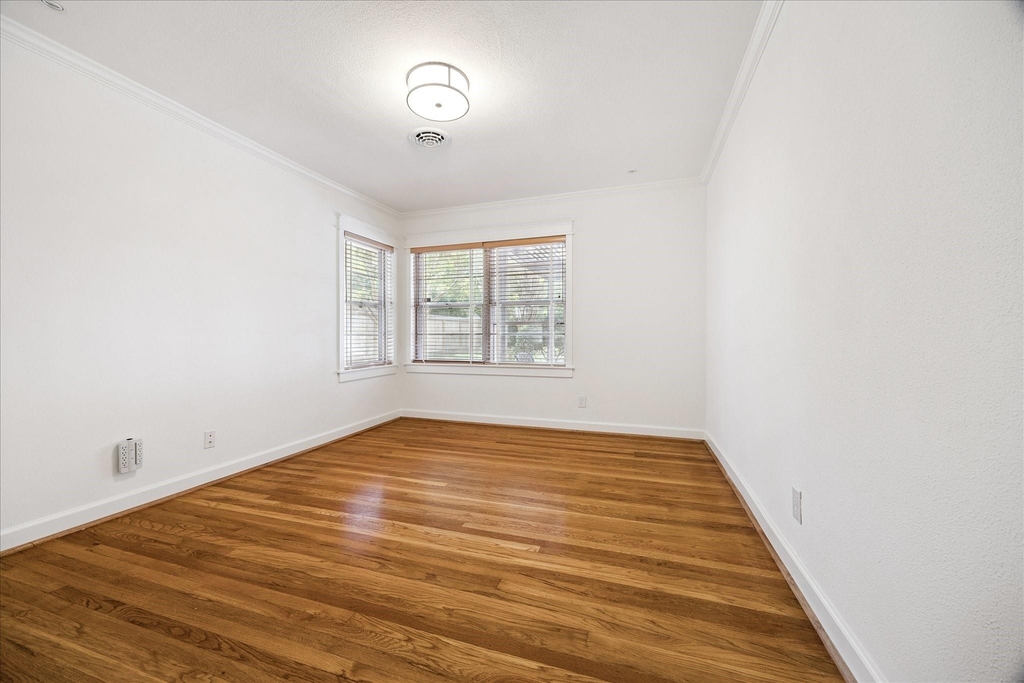 3227 Castlewood Street - Photo 6