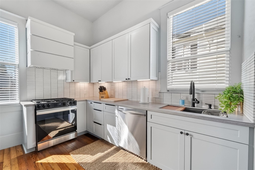 2015 28th St - Photo 3